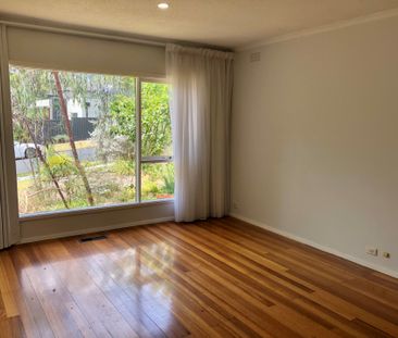 GREAT FAMILY LIVING IN A PERFECT LOCATION - Photo 4
