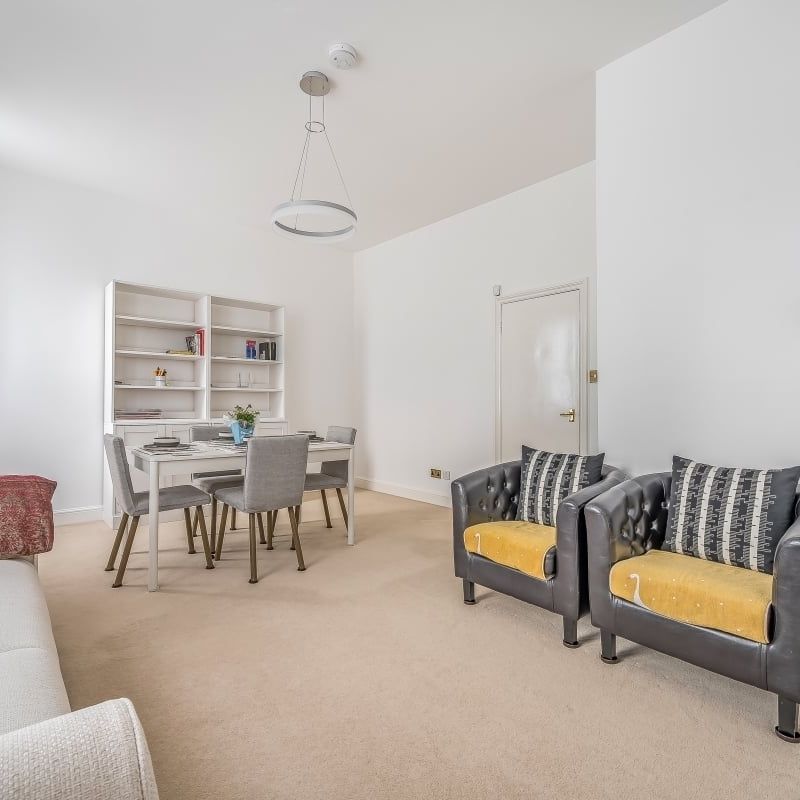 1 bedroom flat to rent - Photo 1