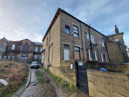 Lumb Lane, Bradford, BD8 - Photo 2