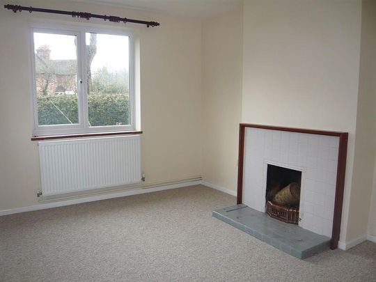 3 bedroom semi-detached house to rent - Photo 1