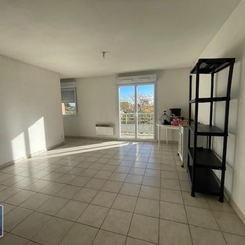 Location Appartement 2 pièces 45m² ST GILLES 30800 - Photo 1