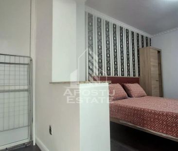 Apartament cu 2 camere decomandat zona Micalaca - Fotografie 2
