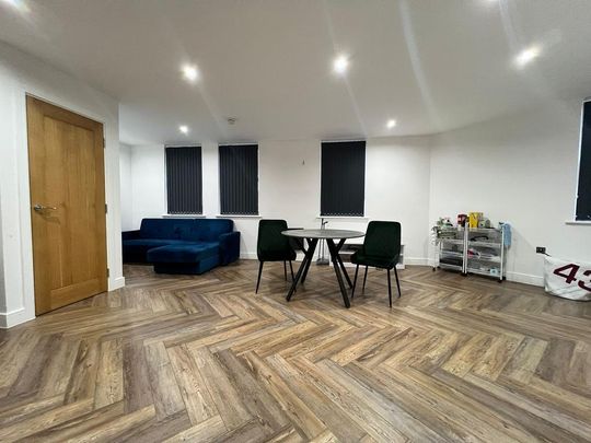 1 bedroom in a flat share to rent - Photo 1