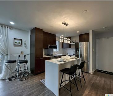 Condo entièrement meublé de A à Z, bien rénové - Photo 2