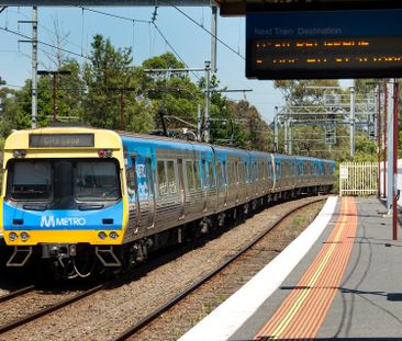 Single-Level Living in a Prime Blackburn Location - Photo 6