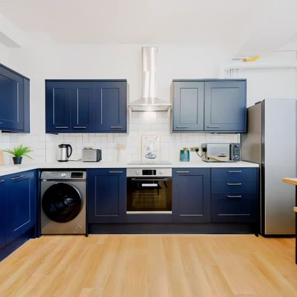 4 Bedroom 2 Bathroom - Flat 2 - Photo 1