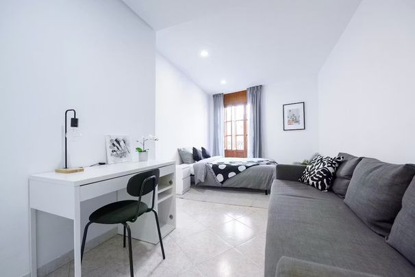 Carrer de Baix, Valencia, Valencian Community 46003 - Photo 1