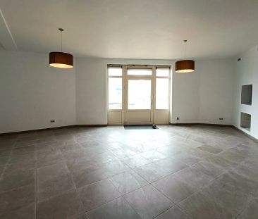 GELIJKVLOERS APPARTEMENT MET 4 SLAAPKAMERS - Photo 6