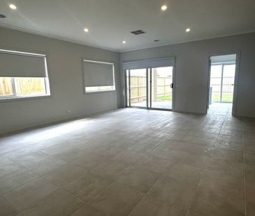 3 Herdwick Street, Clyde VIC - Photo 1