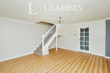 3 bedroom semi-detached to rent Lydstep Close, Oakwood - Photo 3