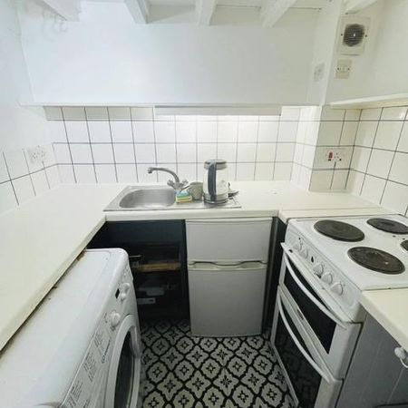Studio to rent - Photo 3