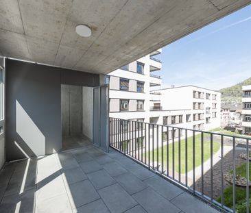 Modern living with perfect public transport connections - Photo 5