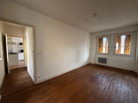 Location Appartement 2 pièces 46m² AIRE SUR L ADOUR 40800 - Photo 4