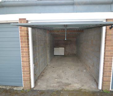 Flat to rent on - Photo 6