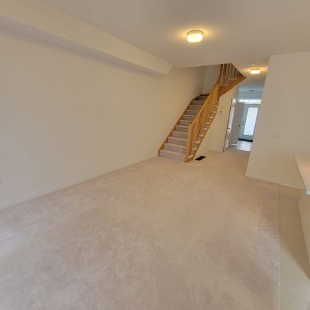 For Lease - 19 Edminston Drive, Centre Wellington, Ontario - Photo 2