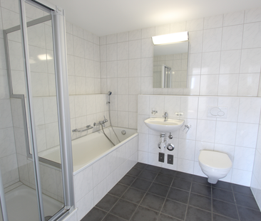 Attraktive 2.5-Zimmerwohnung mit grossem Balkon - Foto 6