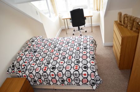 Holmside Place - Photo 3