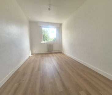 Location Appartement 3 pièces 80m² TOURCOING 59200 - Photo 6