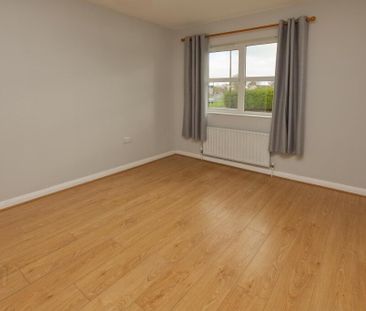 92 Main Street, Carrowdore, BT22 2HW - Photo 2