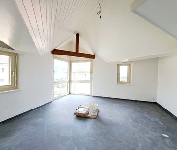 ROSIÈRE 2, Appartement de 2.5 pièces aux combles et renové - Photo 2