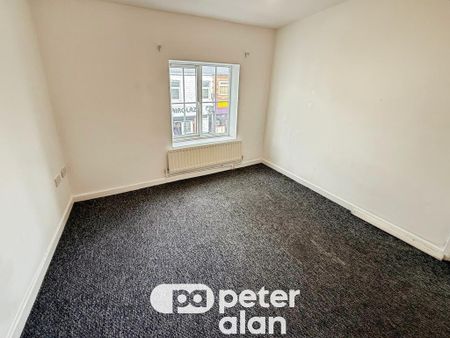 3 bedroom flat to rent - Photo 2