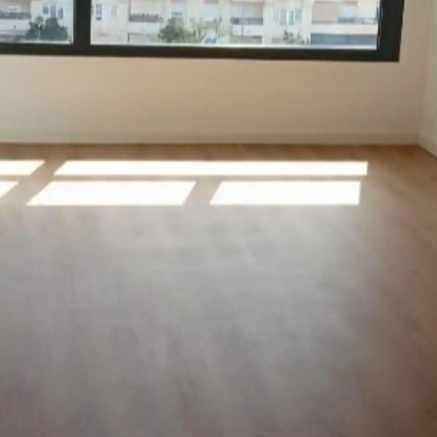 Piso de alquiler en Carril del Capitán, 32, El Tejar - Hacienda Bizcochero - Photo 1