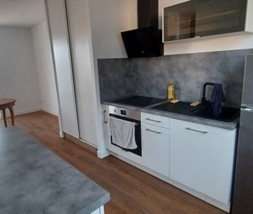 Location Appartement 1 pièce 37m² - Photo 5