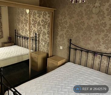 2 bedroom terraced house to rent - Photo 4