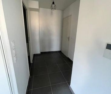 Location Appartement 1 pièce 36m² DECINES CHARPIEU 69150 - Photo 4