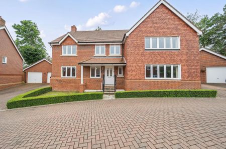 6 bedroom detached house to rent - Photo 2