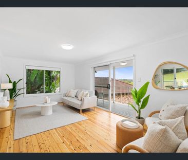 Spacious Family Home with Views! - Photo 2