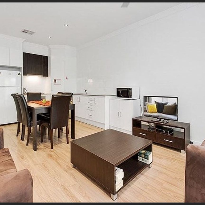 Townhouse living at its best - Photo 1