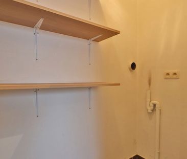 Woning met 2 slpks en terras in Melsele te huur! - Photo 6