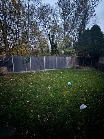 3 Bed Detached House, Amadis Road, LE4 - Photo 5