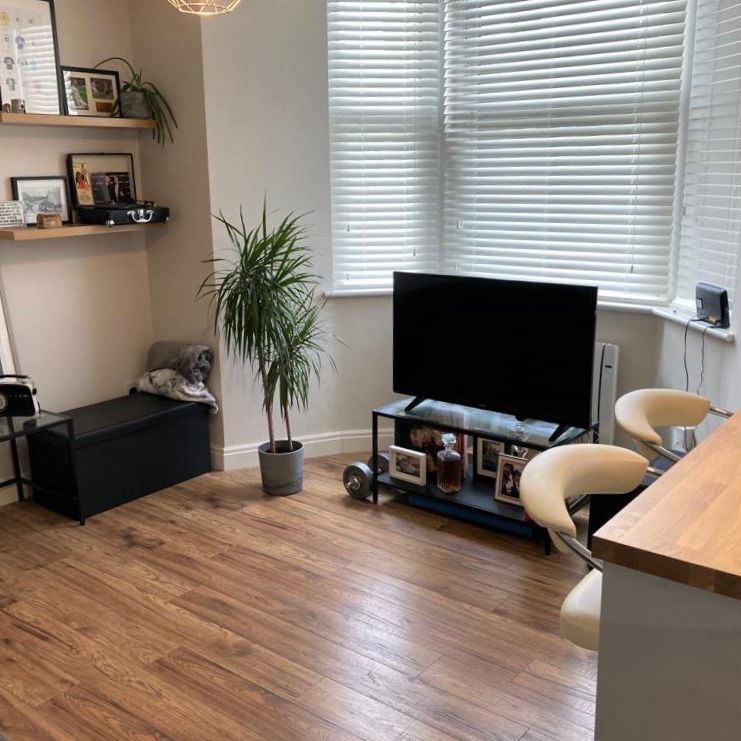 £875 PCM, Furnished One Bedroom First Floor Flat in Rawden Place, Riverside, Cardiff, CF11 6LF - Photo 1