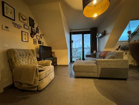 Recent duplexappartement met 2 ruime slaapkamers op wandelafstand van horeca, winkels en openbaar vervoer - Photo 2