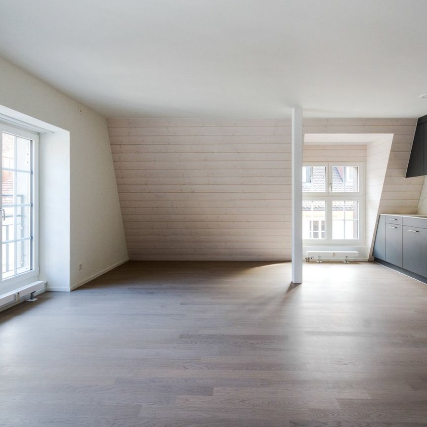 Stilvolle 2.5-Zimmer-Wohnung (73 m2) im Altstadthaus in Solothurn - Photo 1