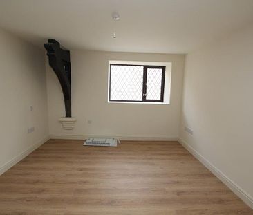 2 Bedroom Apartment, Chester - Photo 2