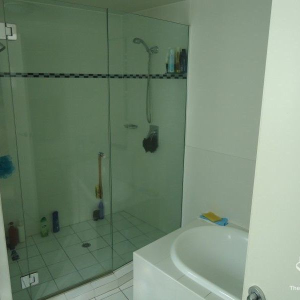 Furnished Penthouse Loft Apartment - Fantastic Views. - Photo 1