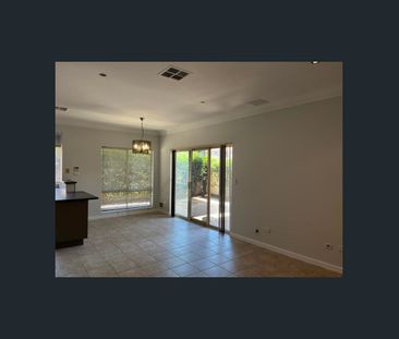 GET in before Christmas! - Photo 1