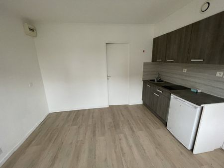 Appartement à louer à Longuenesse • - Photo 3