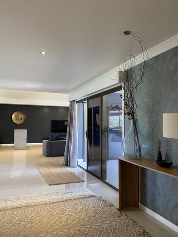 Glamourous rooftop penthouse - Photo 3