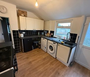 Ardwyn, Ammanford, SA18 - Photo 3