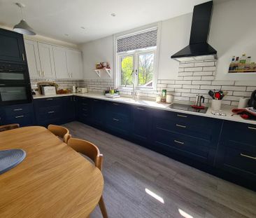 3 bedroom detached house to rent - Photo 2