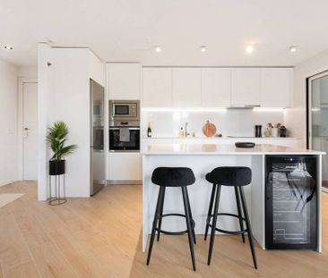 2 bedroom luxury Apartment for rent in Marbella, Andalusia - Photo 6