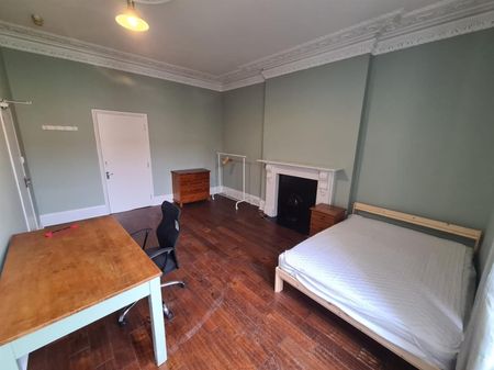 Elliston Road, Redland - Photo 3