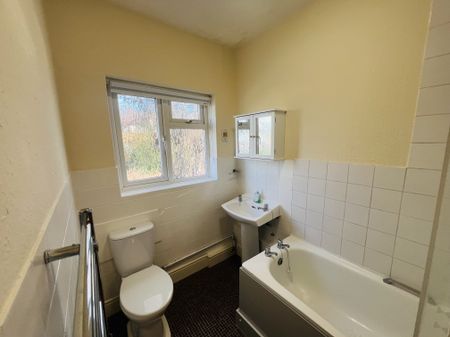 Bath Road, Maidenhead - Photo 3