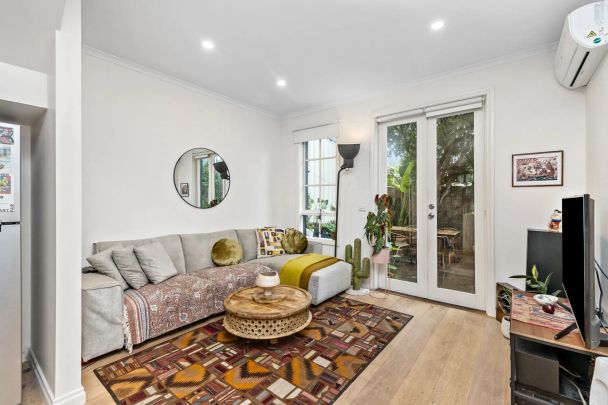 Immaculate Townhouse in Fantastic Location - Photo 1