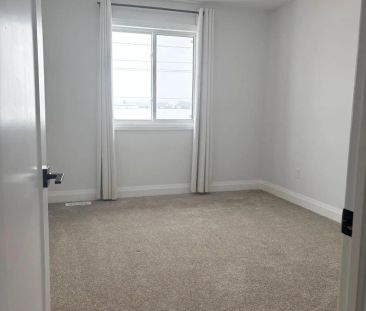 33 EVYLEAN COURT - Photo 5