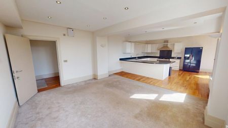 3 bedroom flat to rent - Photo 2